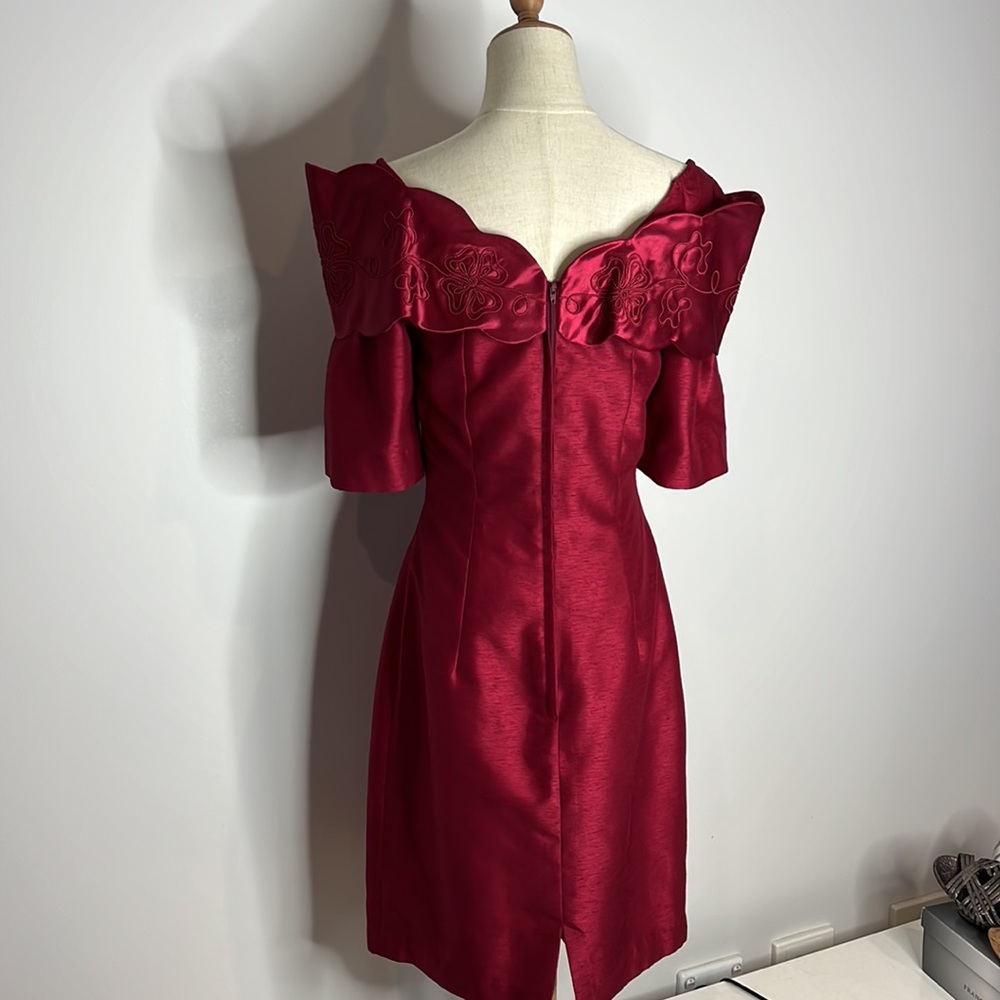 Jiuliani Rick fed maroon cocktail dress - Picture 6 of 11
